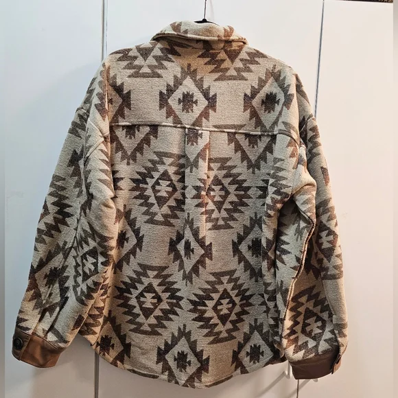 Main Strip Aztec Sherpa Jacket in Tan and Brown - Picture 2 of 5